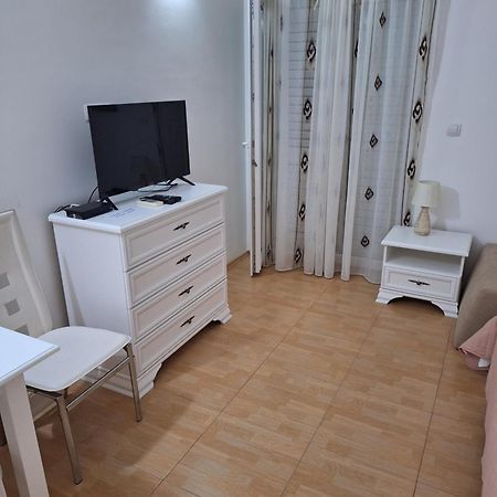 Apartmani P&M Tivat Buitenkant foto
